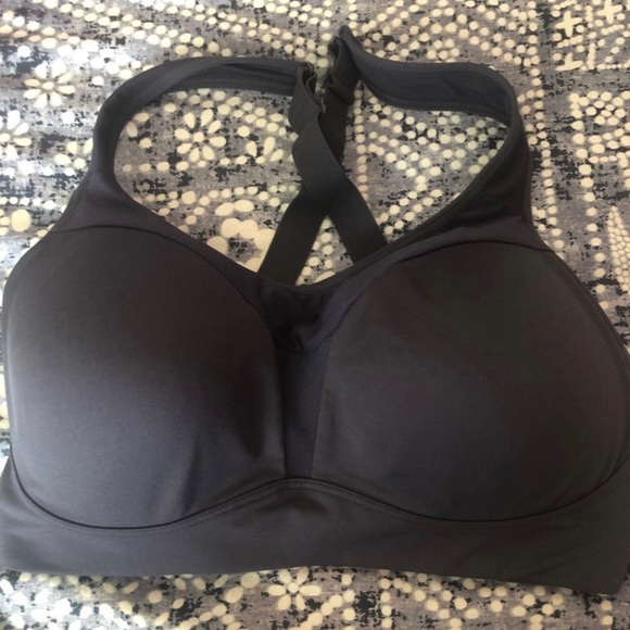 Sports bra bundle - Picture 2 of 6